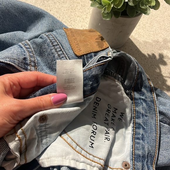 Denim Forum Sz 24 The Joni High Rise Loose Jeans 29L from Aritzia in Size 24 - Picture 14 of 16